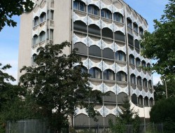 تخلیه ساختمان خالی سابق سفارت ایران در آلمان از حضور افراد ماجراجو