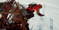 نجات معجزه آسای مرد روسی پس از سقوط از ارتفاع ۱۲۰ متری /فیلم