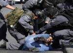درگیری پلیس اسرائیل ویکی از تظاهر کنندگان فلسطینی در شهر قدیم اورشلیم (رویترز)