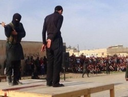 مجازات جوان نوازنده در ملاعام توسط داعش! +تصاویر