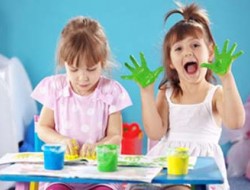 عوامل مهمی که باعث کور شدن خلاقیت کودکتان می شود!