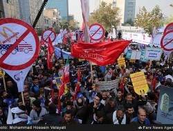 «نه» به آمریکا 37 ساله شد/ دانش‌آموزانی که «کدخدا» را لعنت کردند/ حضور موشک «عماد» در تجمع 13 آبان