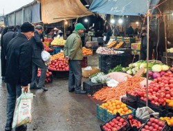 میوه شب عید را از «دلالان» خریداری کرده اند نه از کشاورزان