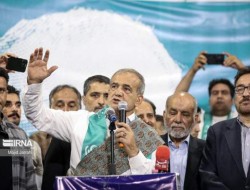 آماده خدمتگزاری به ملت شریف ایران هستم/ آزمون بزرگ عبور کشور از تنگناها را پیش رو داریم