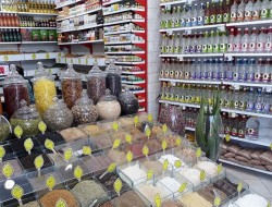 دادستان کرمانشاه: فروش خشخاش در عطاری‌ها جرم است