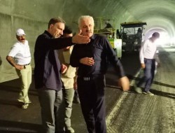 طولانی‌ترین تونل کرمانشاه در آستانه افتتاح/ آغاز عملیات آسفالت مسیر داخل تونل